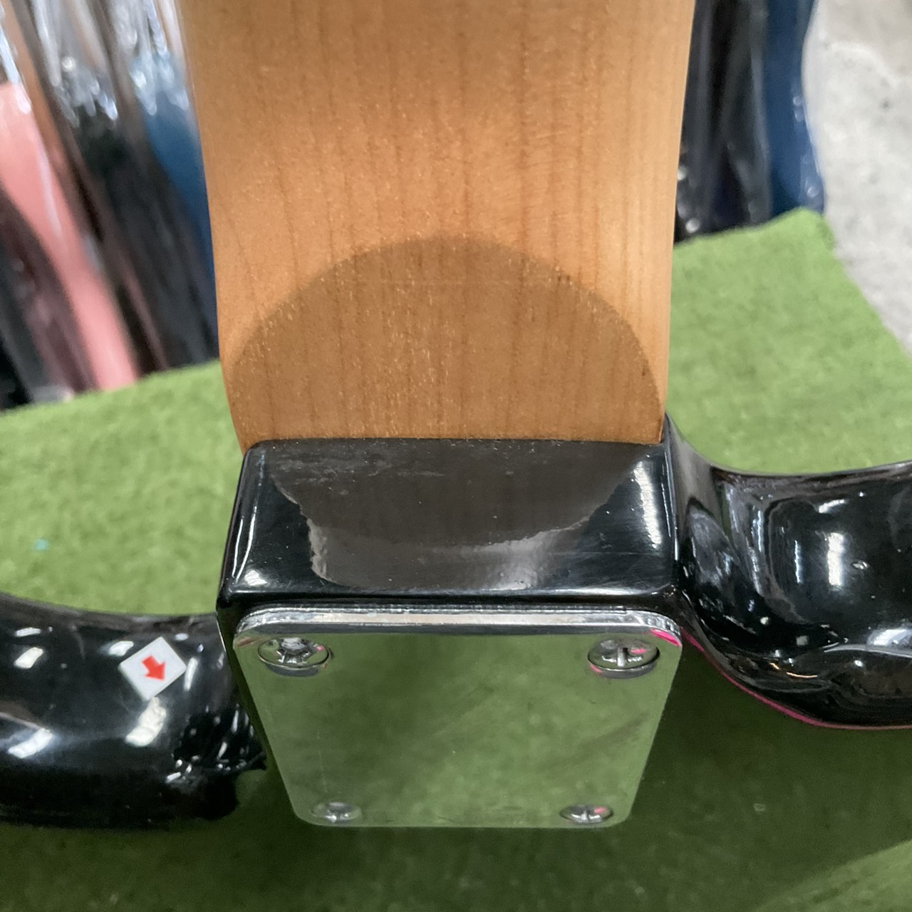 กีต้าร์ไฟฟ้า Maison