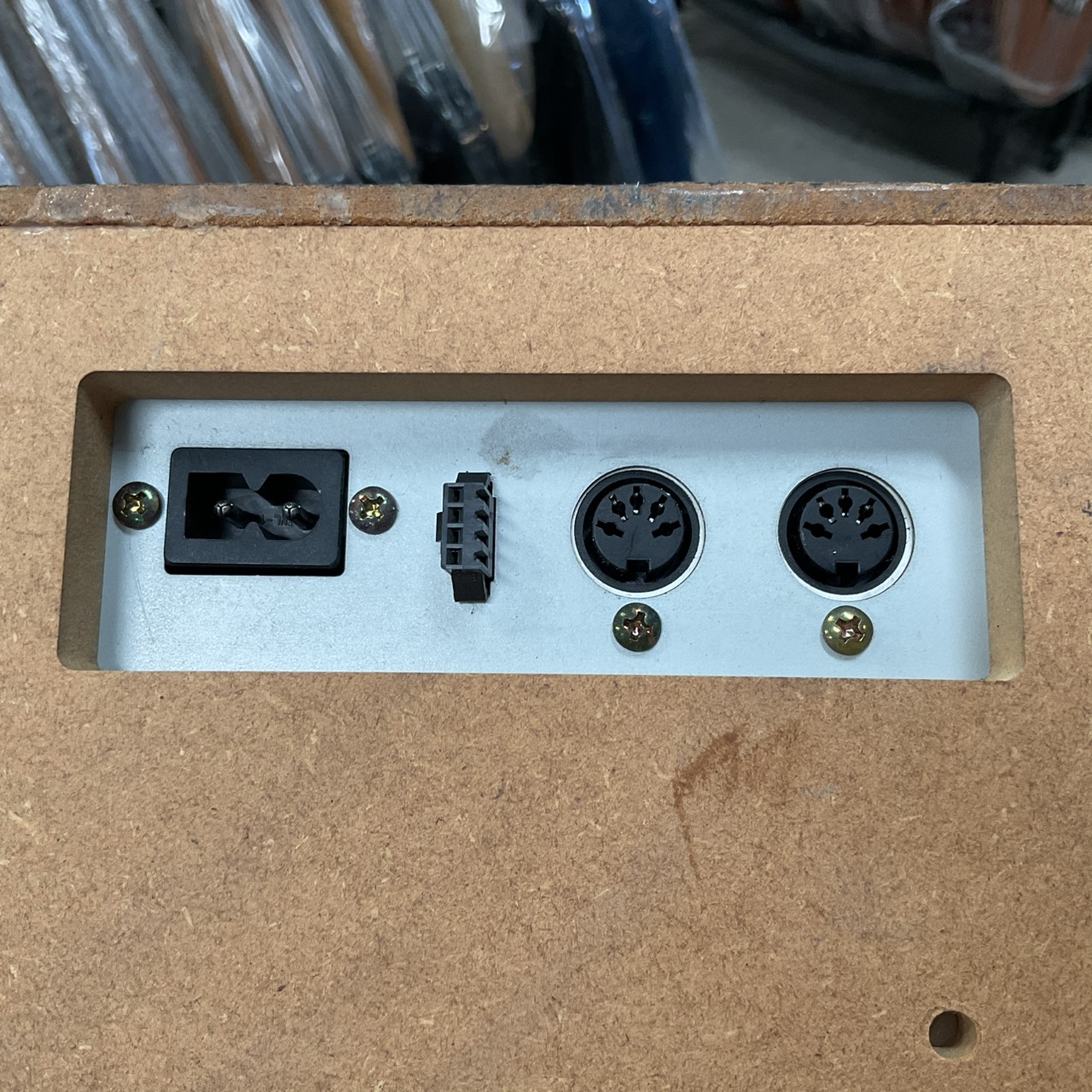 เปียโน KORG : C-3200