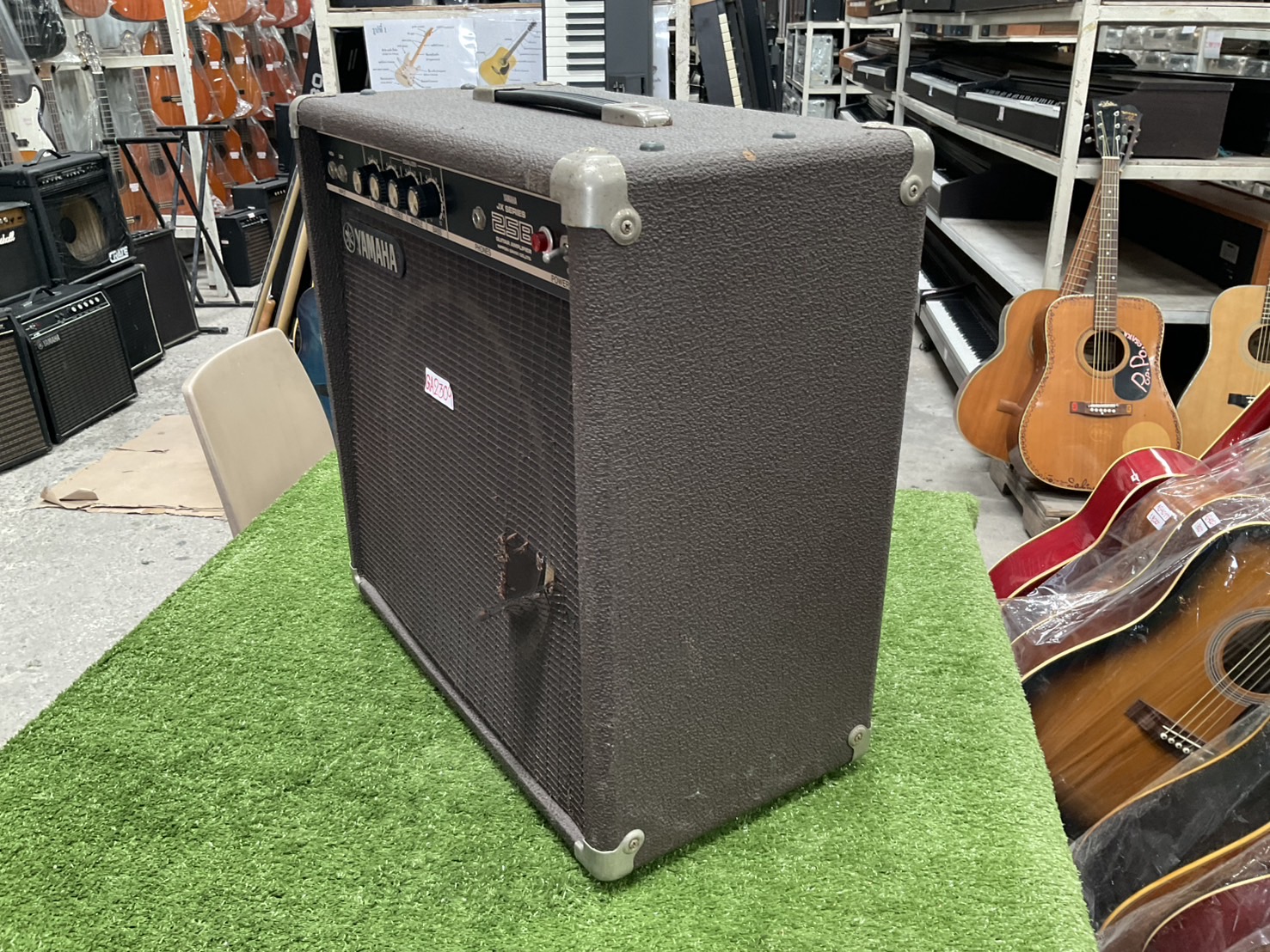 แอมป์กีต้าร์ YAMAHA : JX25B