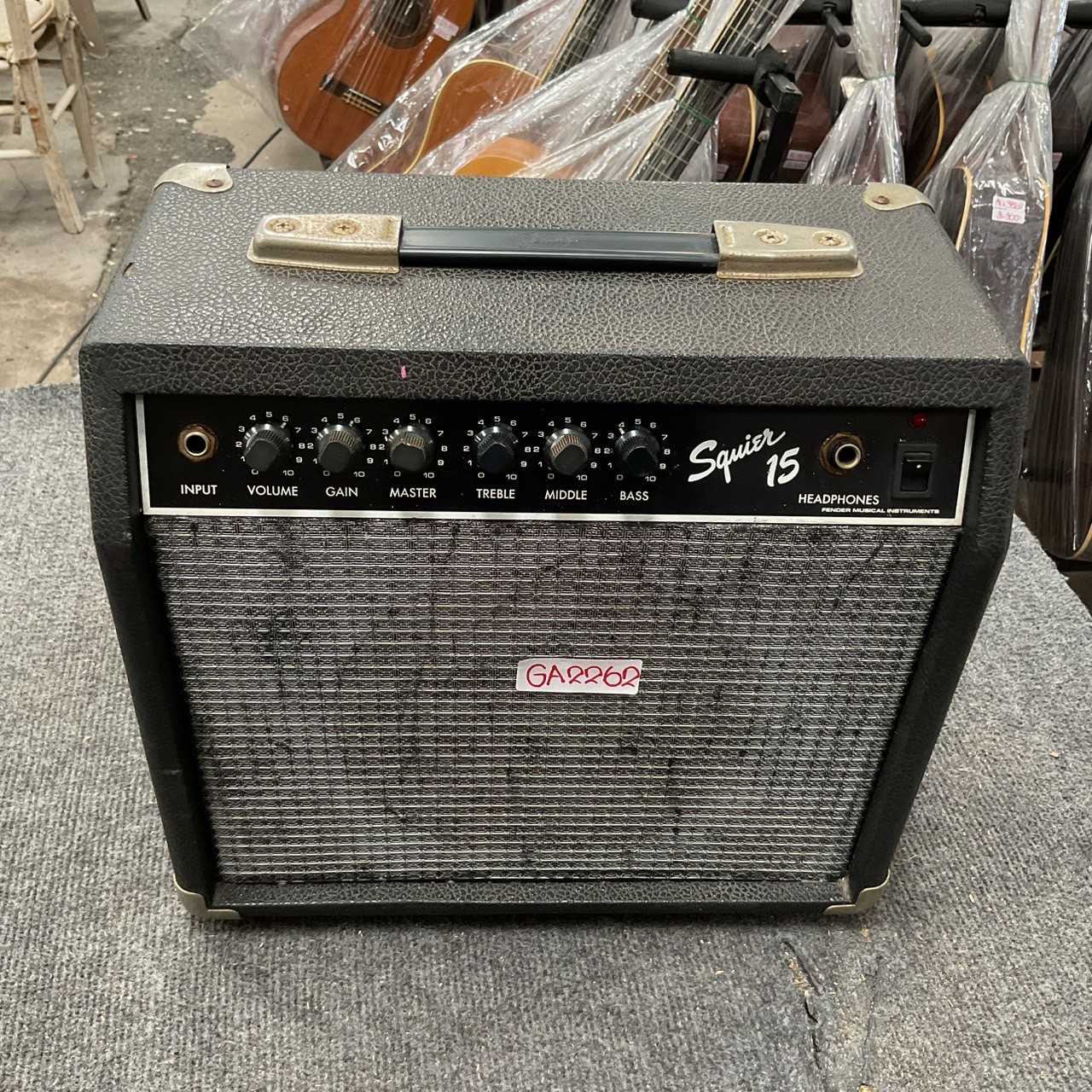 แอมป์กีต้าร์ Fender : Squier 15