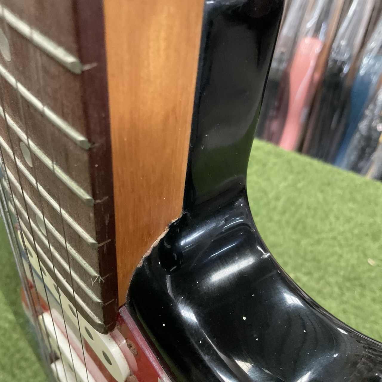 กีต้าร์ไฟฟ้า Photogenic : TRADITIONAL