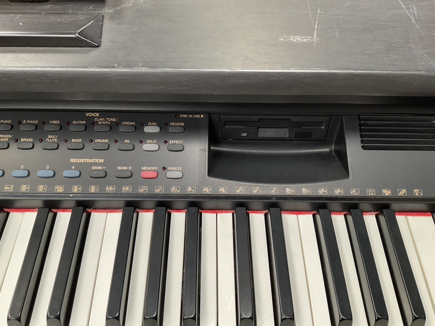 เปียโน YAMAHA : CVP-92 สินค้าไม่พร้อมใช้งาน (ต้องซ่อม)