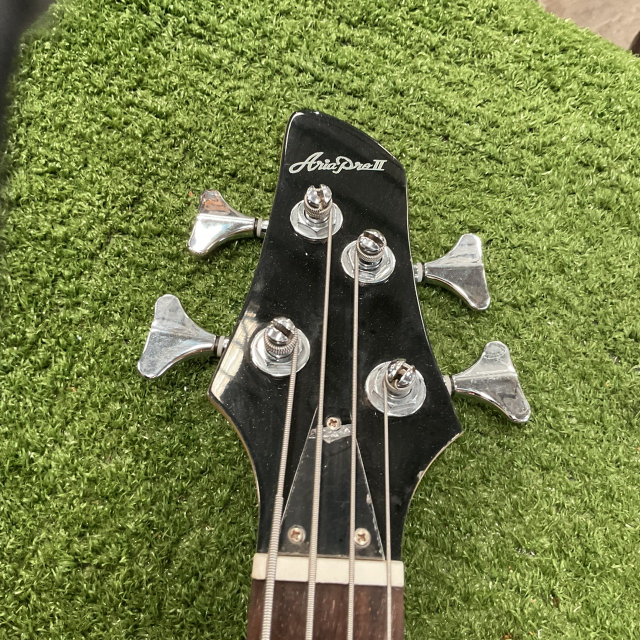 กีต้าร์เบส Aria Pro II