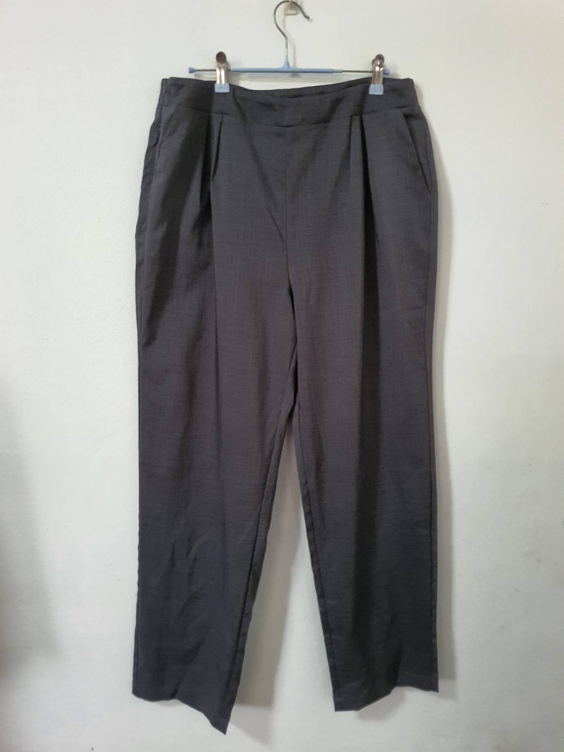 FF06401 กางเกงผ้า สีเทา ของใหม่ เอว 32 นิ้ว