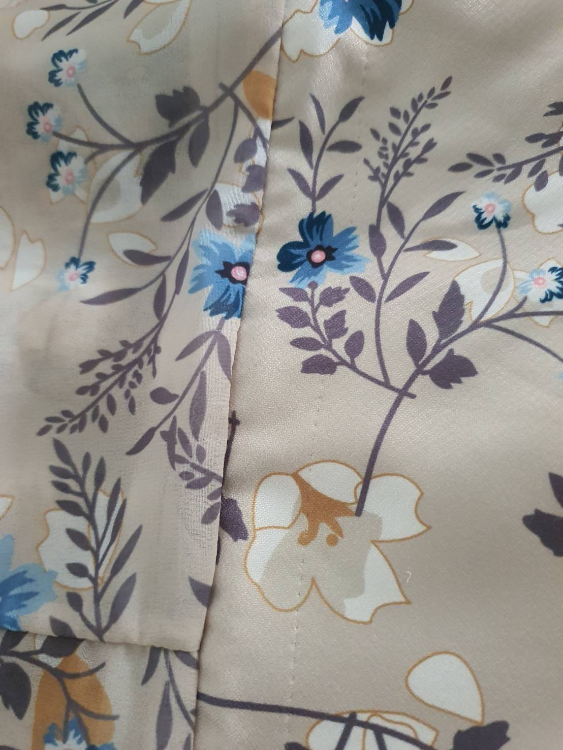 FF06445 เสื้อผ้ามือสอง ลายดอกไม้ สีน้ำตาล อก 38 นิ้ว