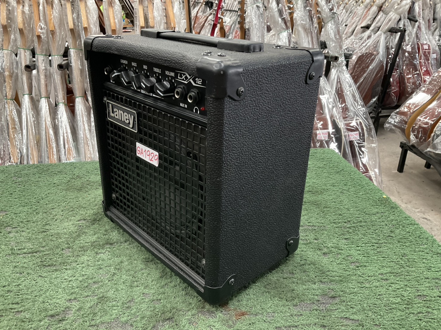 แอมป์กีต้าร์ Laney : LX12