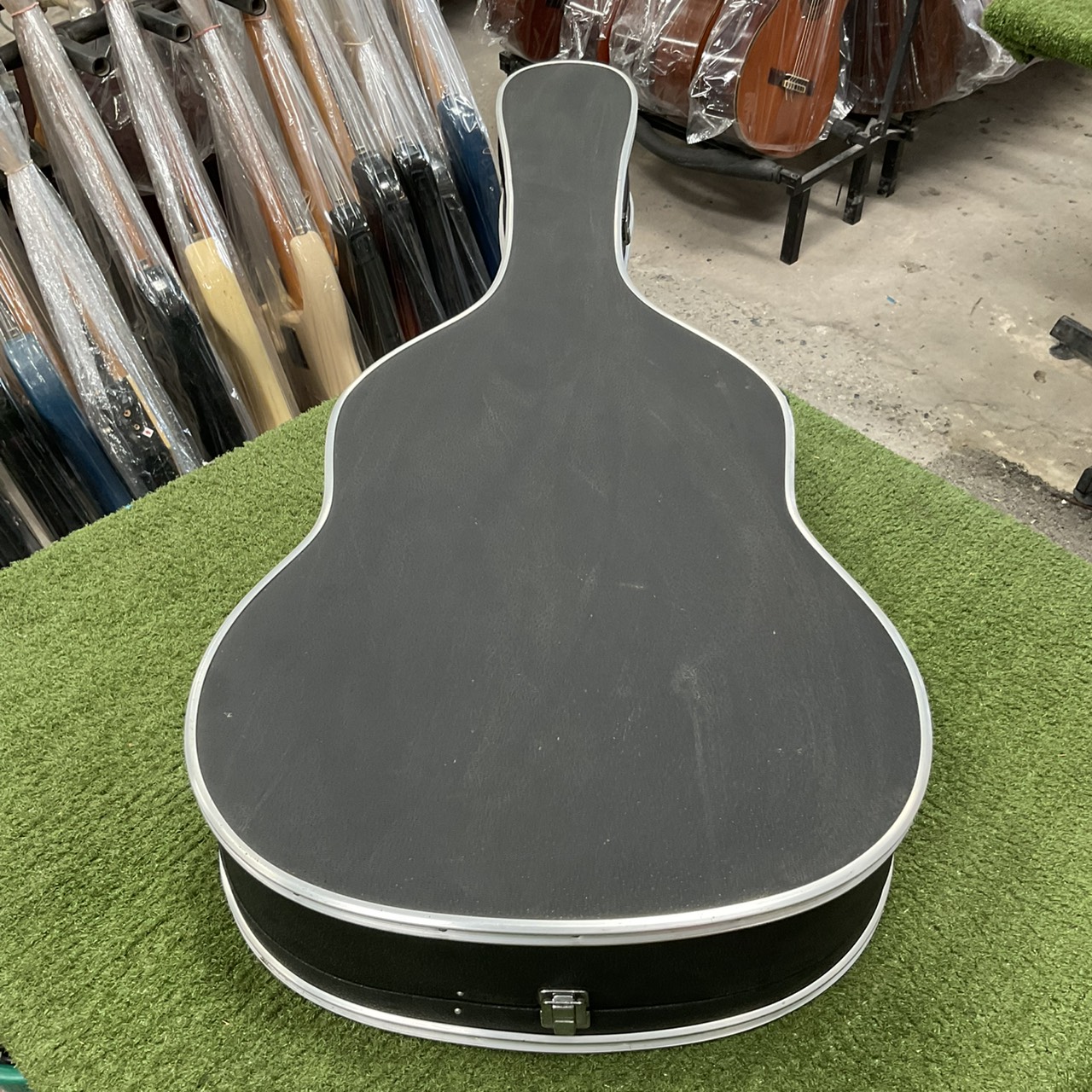 กล่องเคสกีต้าร์คลาสสิค