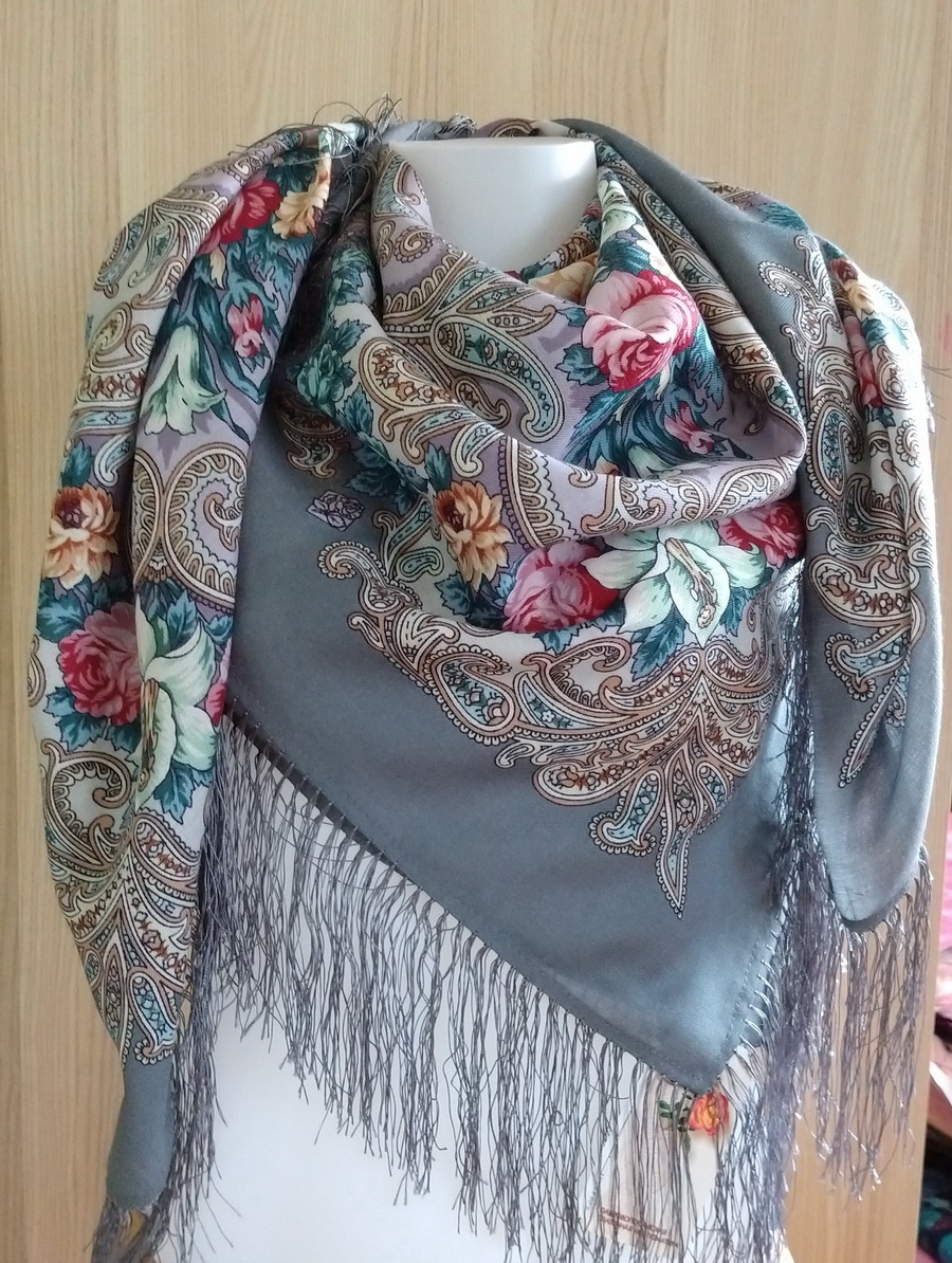 ผ้าพันคอ/คลุมไหล่ขนสัตว์ (Wool Shawls) : From Russia With Love 15