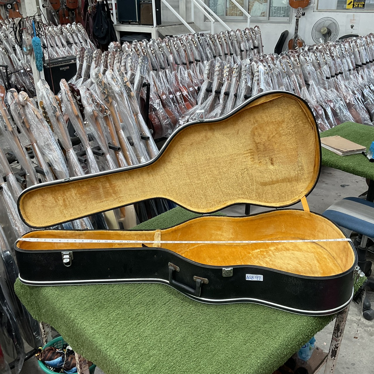 กล่องเคสกีต้าร์โปร่ง