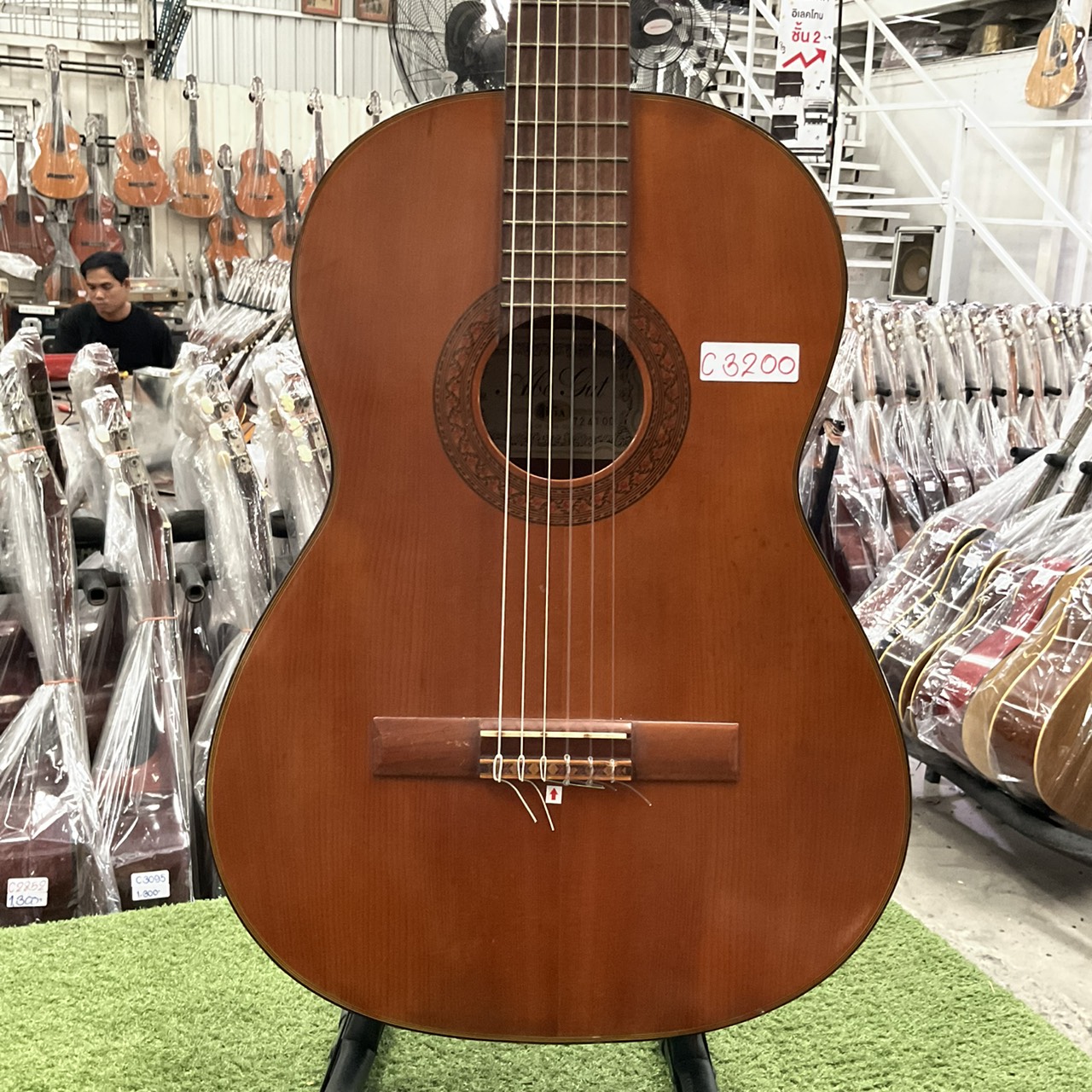 กีต้าร์คลาสสิค Abe Gut : 65A