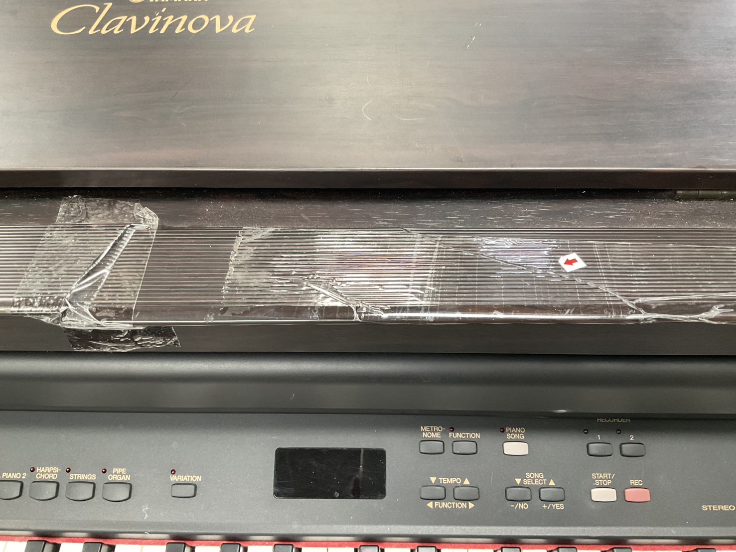 เปียโน YAMAHA : CLP-840 สินค้าไม่พร้อมใช้งาน (ต้องซ่อม)