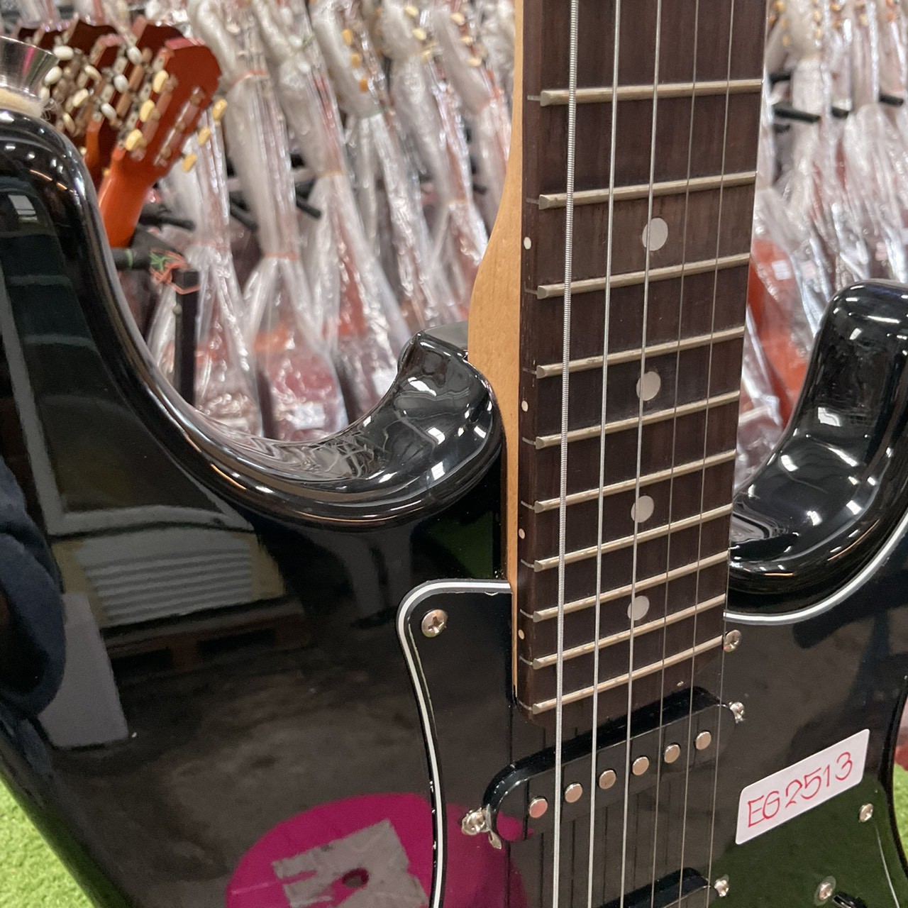 กีต้าร์ไฟฟ้า SELDER