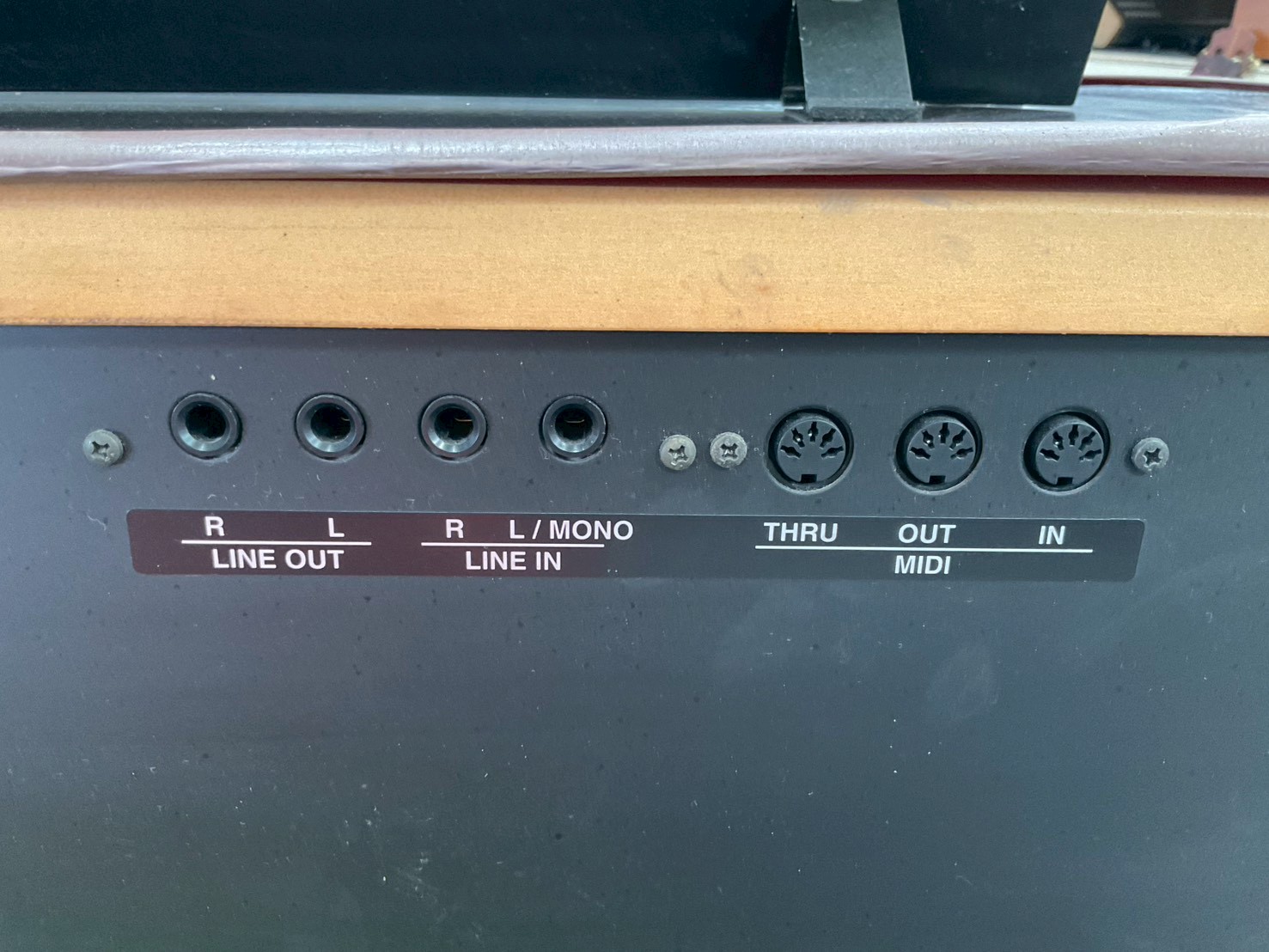 เปียโน KAWAI : PW700 สินค้าไม่พร้อมใช้งาน (ต้องซ่อม)