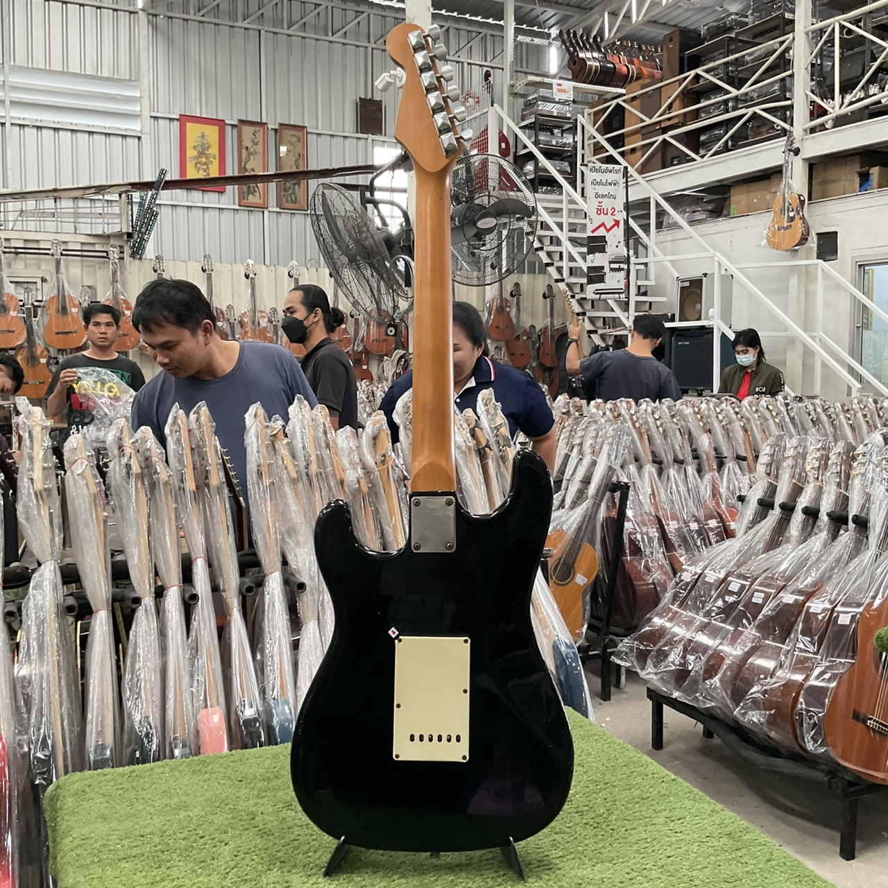 กีต้าร์ไฟฟ้า Photogenic : TRADITIONAL