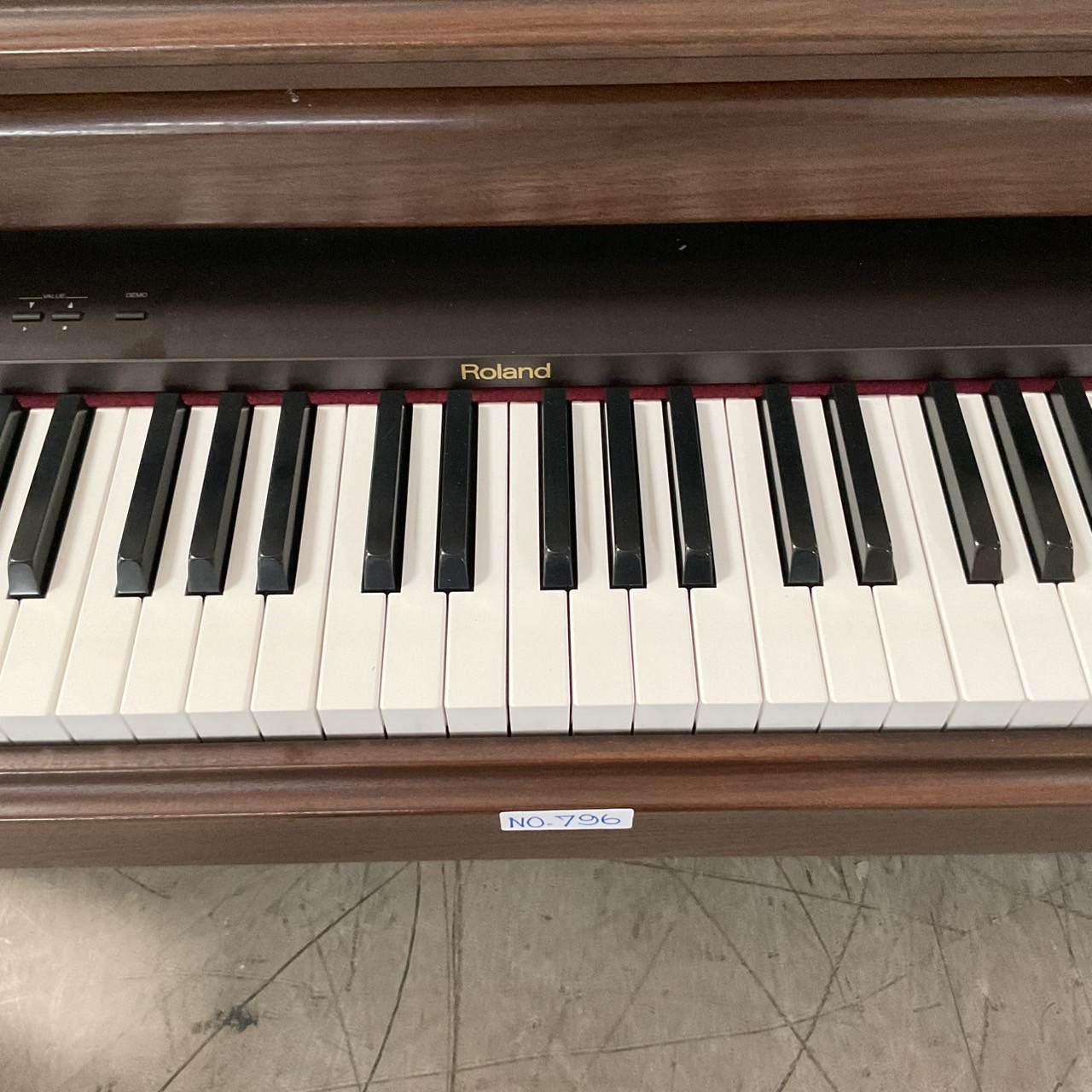 เปียโน Roland : HP-3700