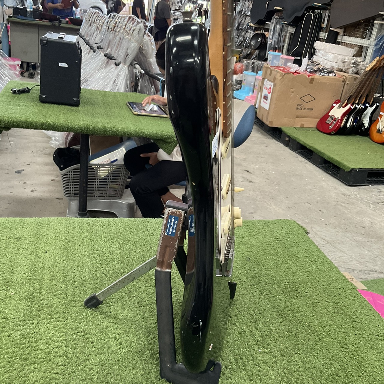 กีต้าร์ไฟฟ้า No Brand