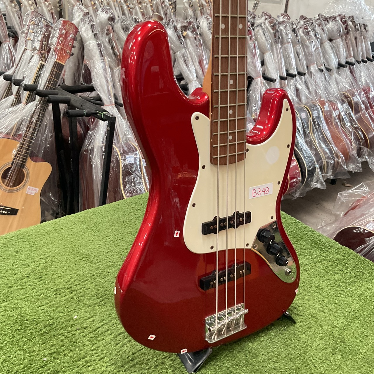 กีต้าร์เบส BUSKER'S