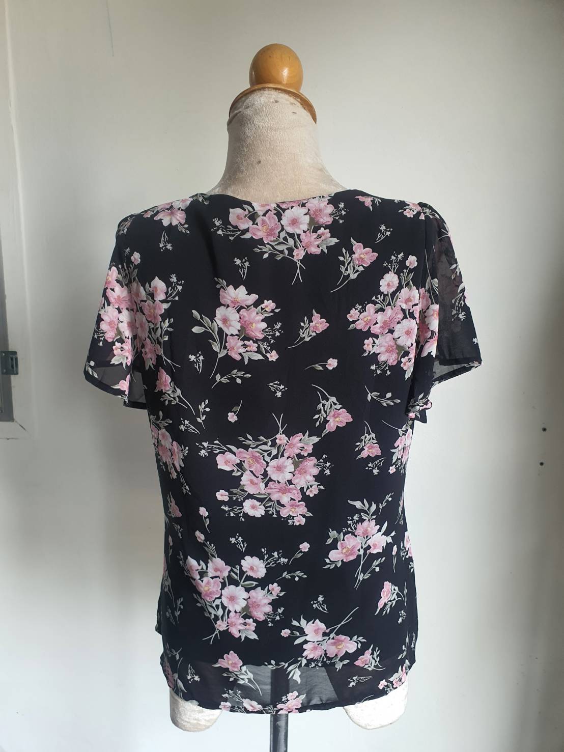 FF05318 เสื้อมือสอง สีดำลายดอกไม้ แบรนด์ Allegra k อก 36 นิ้ว