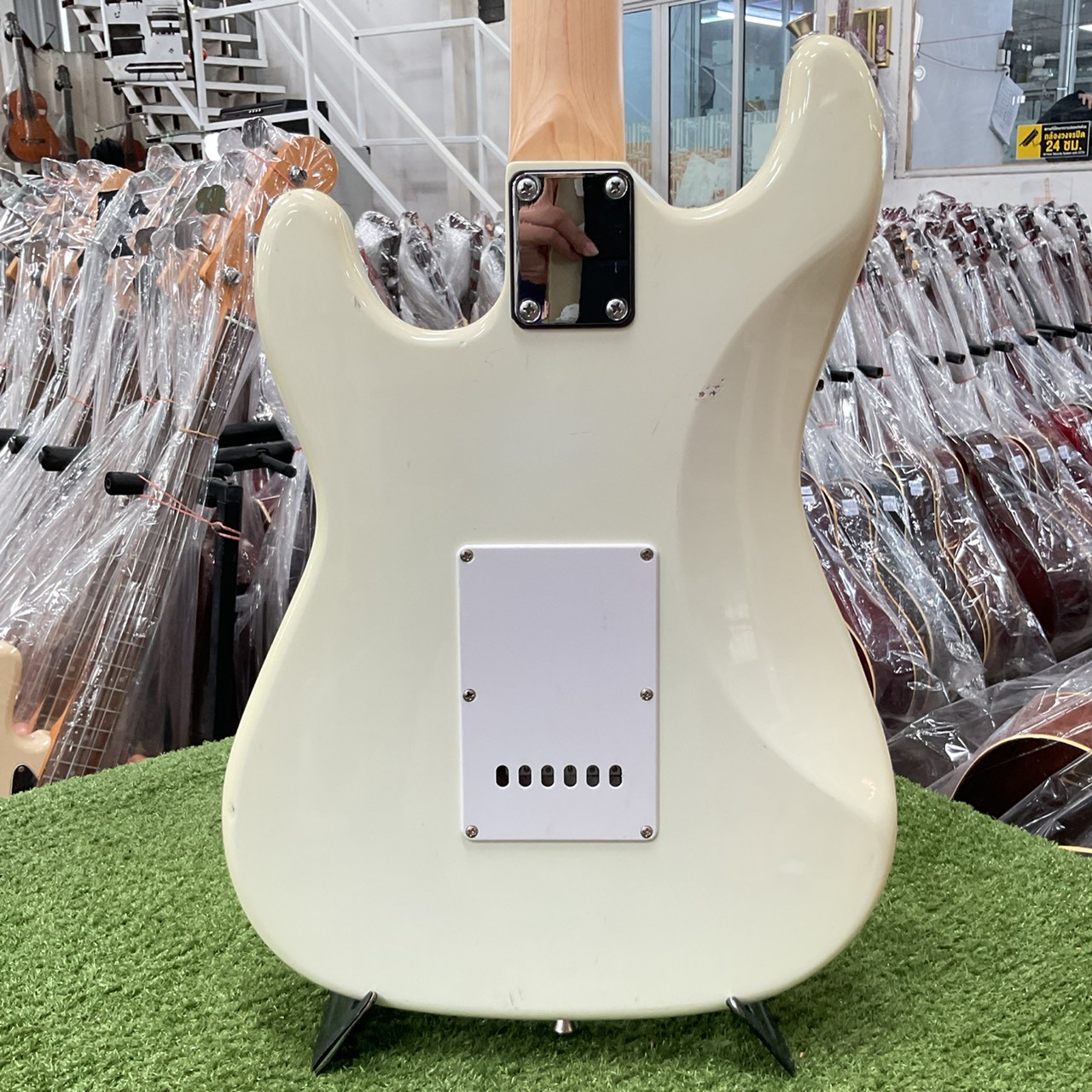 กีต้าร์ไฟฟ้า SELDER