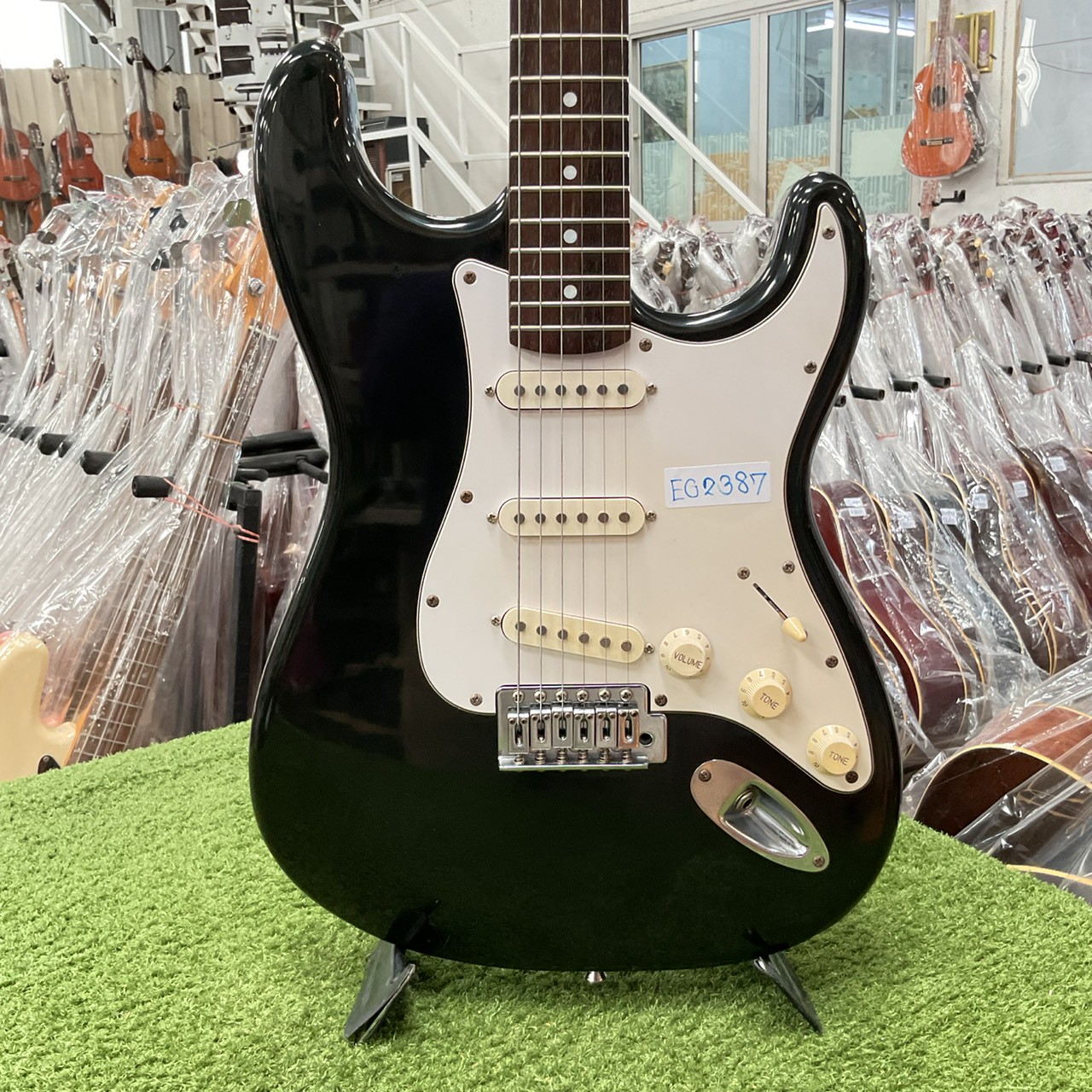 กีต้าร์ไฟฟ้า PHOTO GENIC