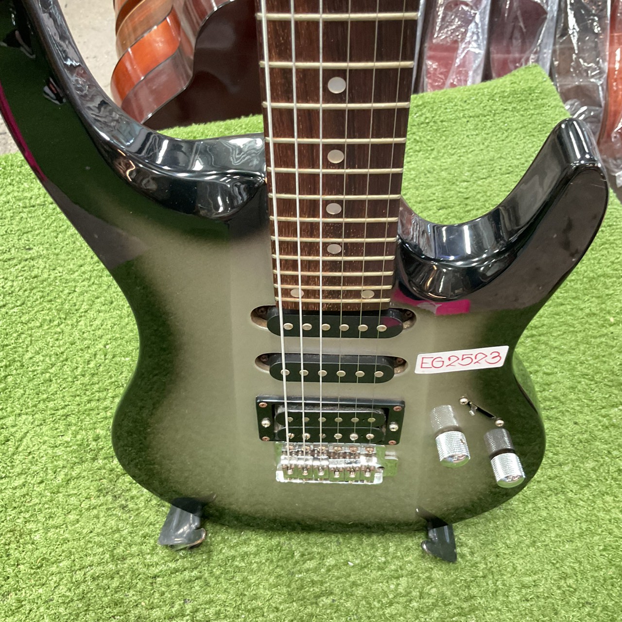 กีต้าร์ไฟฟ้า Aria Pro II : MA