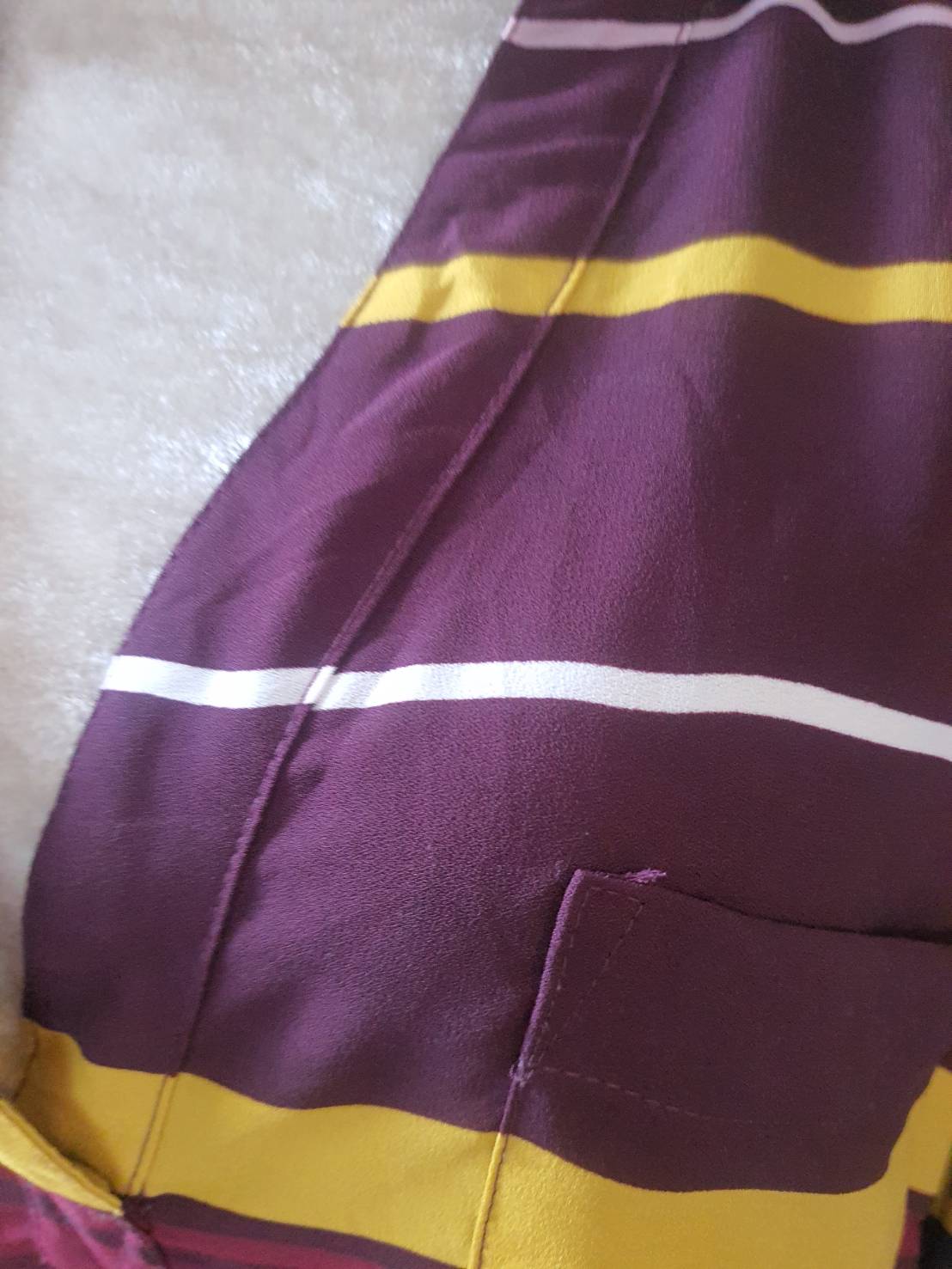 FF06432 เสื้อผ้ามือสอง ชีฟอง สีแดงเข้ม NEW YORK & COMPANY อก 44 นิ้ว
