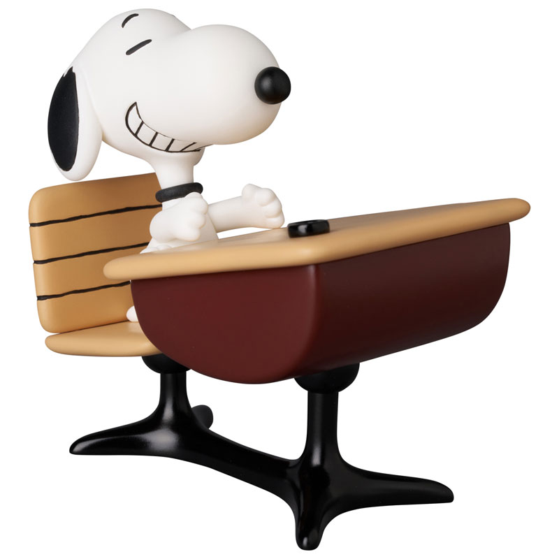 Ultra Detail Figure No.844 UDF PEANUTS SERIES 18 Snoopy with desk(Pre-order)