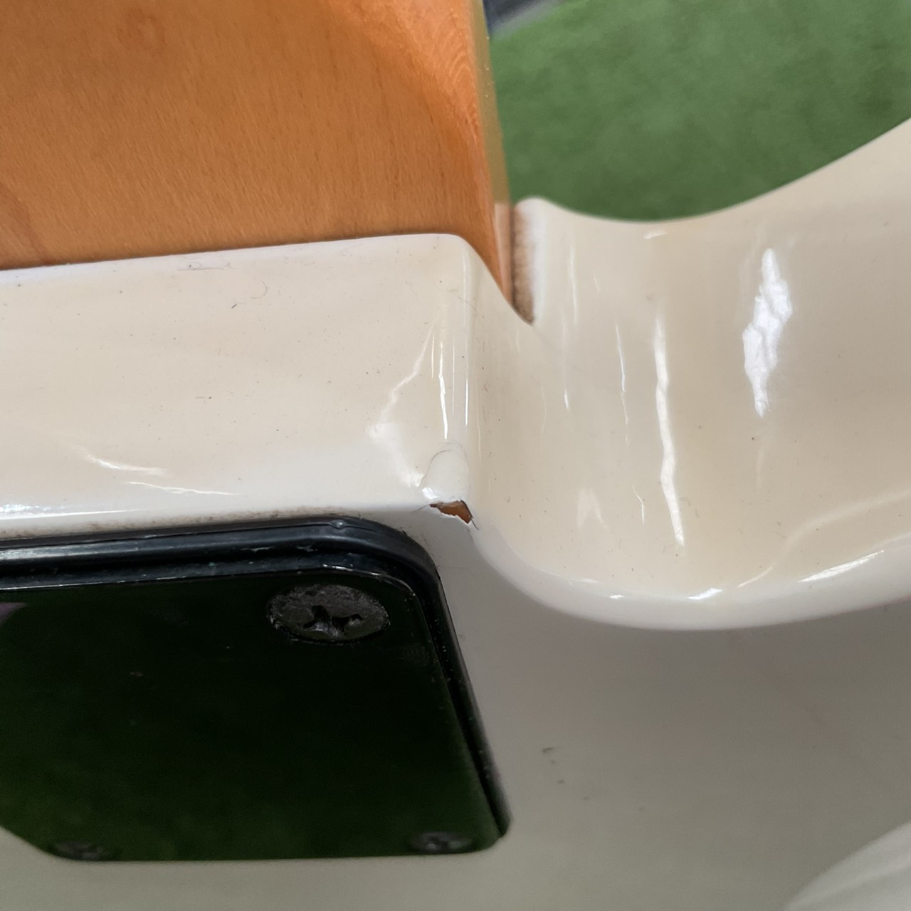 กีต้าร์เบส STRAINER : JS