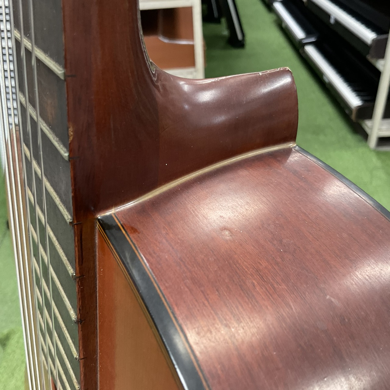 กีต้าร์คลาสสิค YAMAHA : C-180