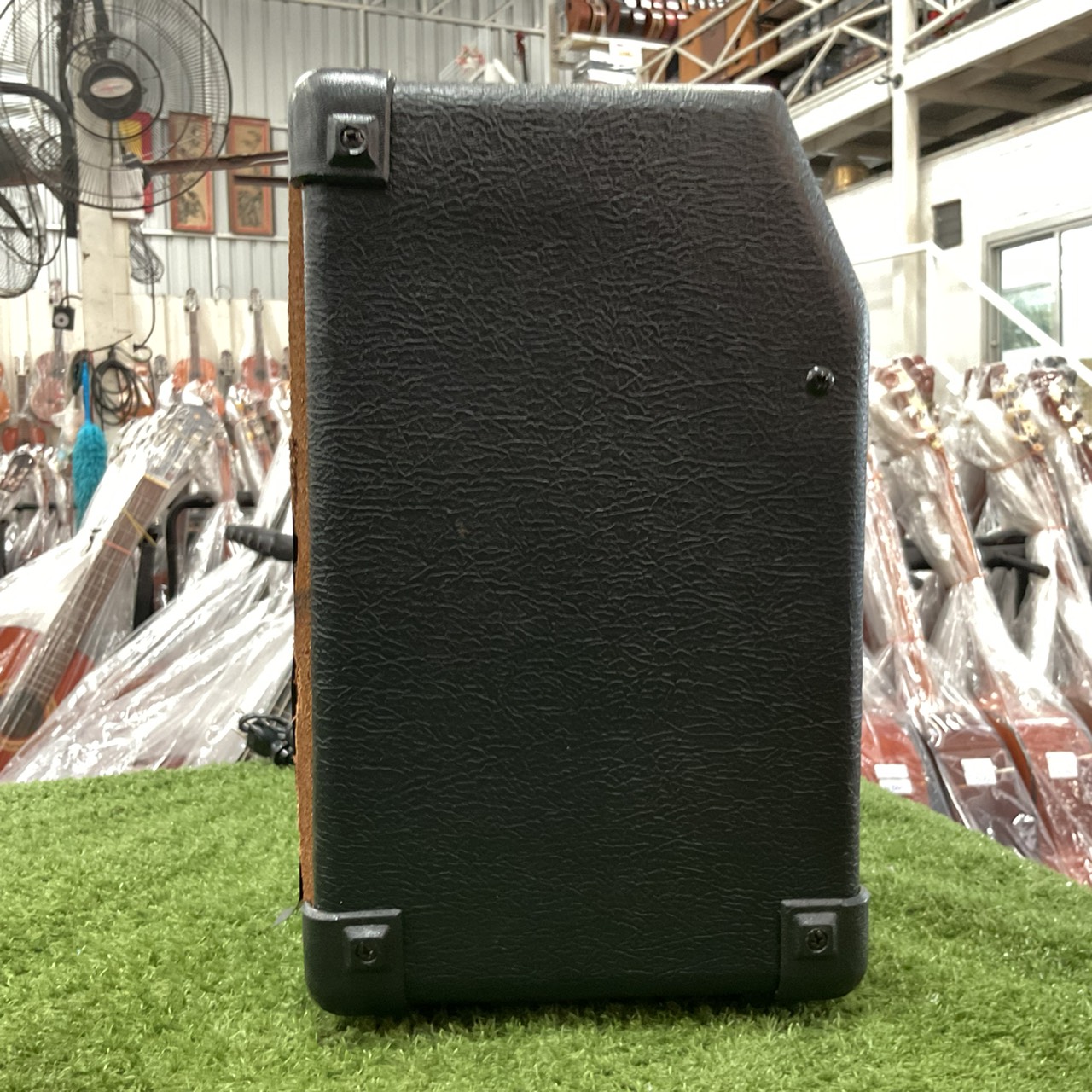 แอมป์กีต้าร์ FERNANDES : FA-15