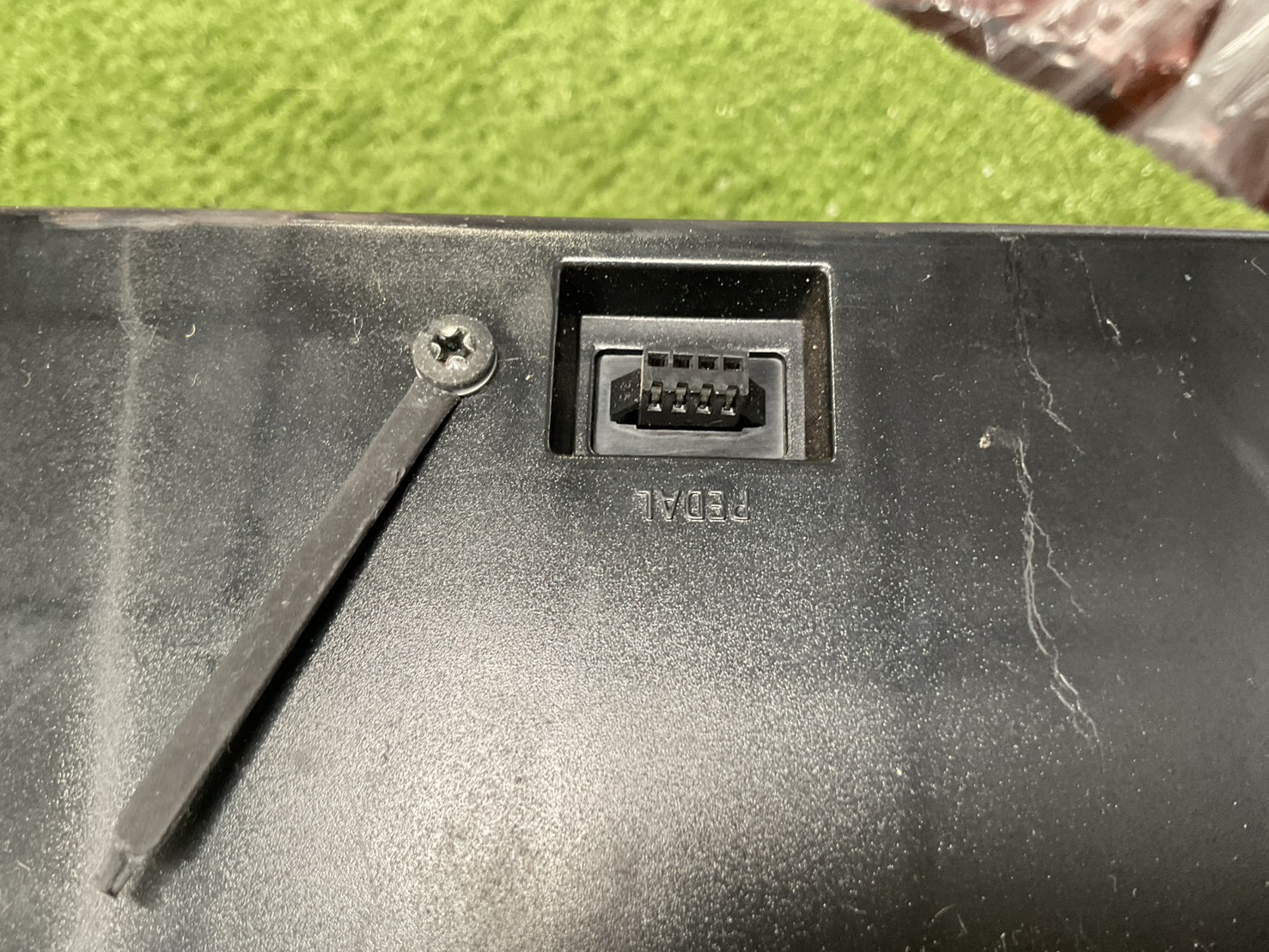 เปียโน KORG : LP-180 สินค้าไม่พร้อมใช้งาน (ต้องซ่อม)