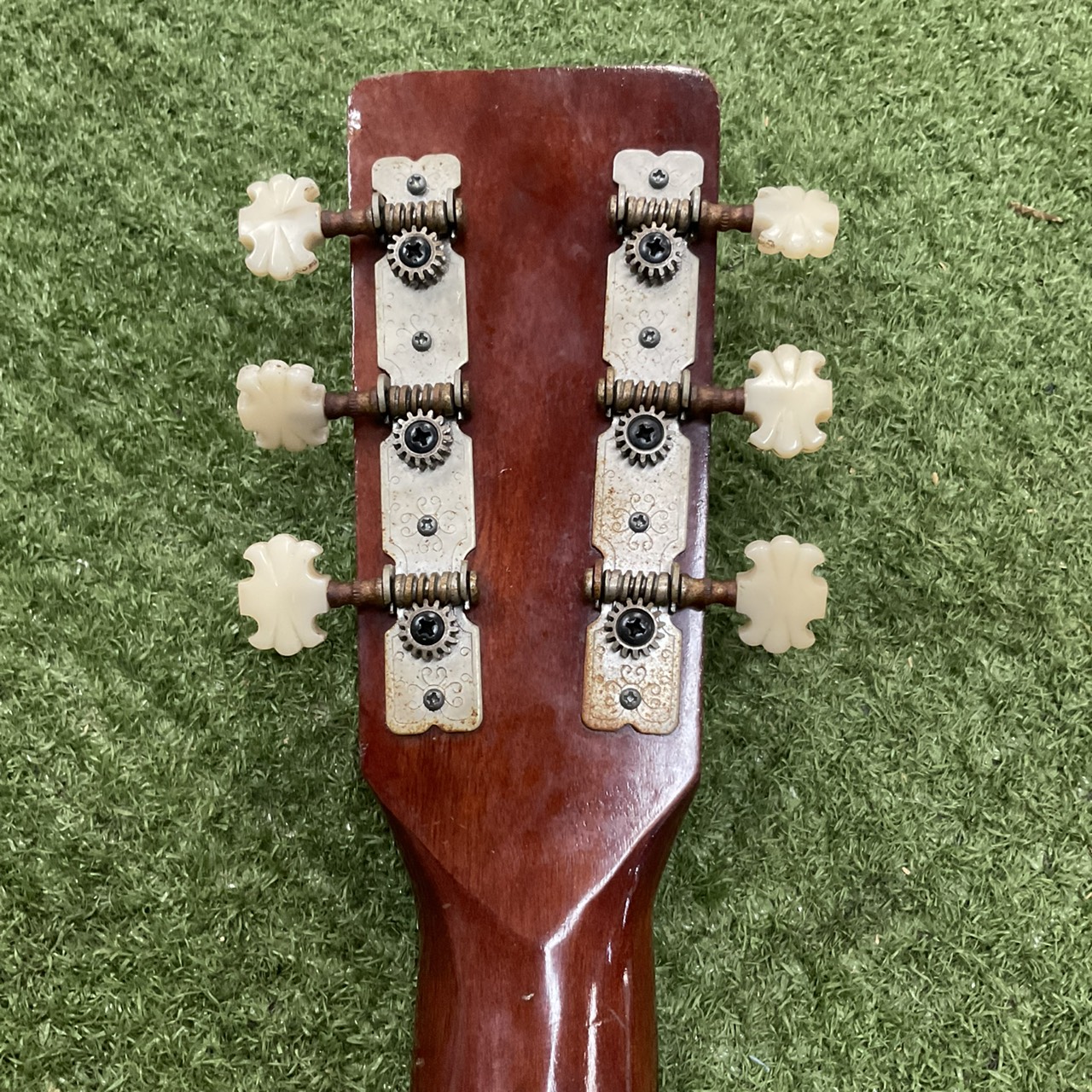 กีต้าร์โปร่ง Hotta : No.100