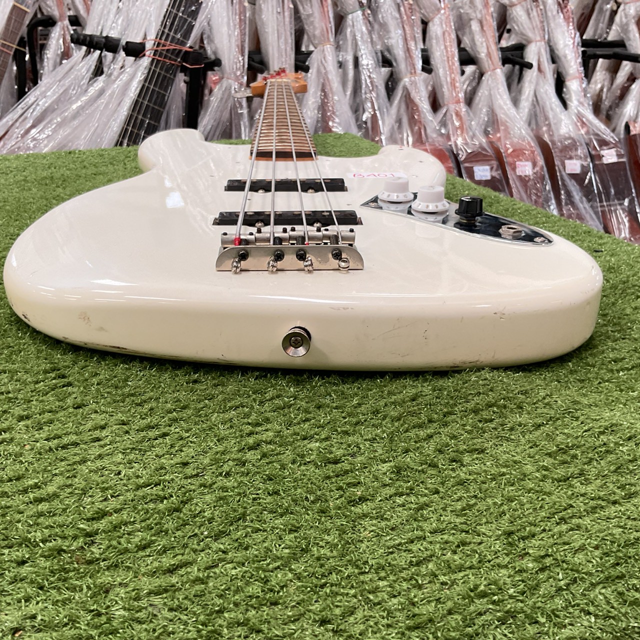 กีต้าร์เบส Century : J