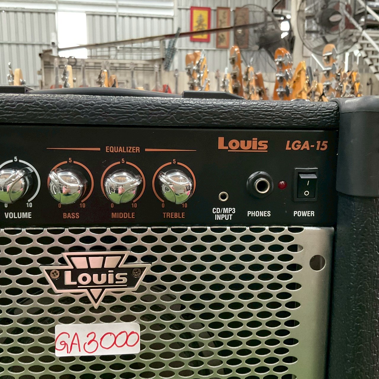 แอมป์กีต้าร์ Louis : LGA-15