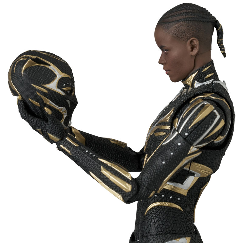 MAFEX BLACK PANTHER (WAKANDA FOREVER)(Pre-order)