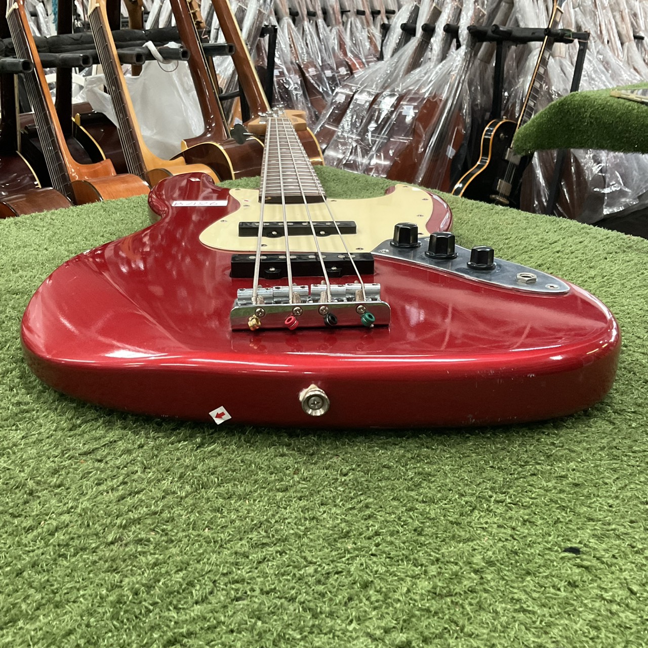 กีต้าร์เบส BUSKER'S