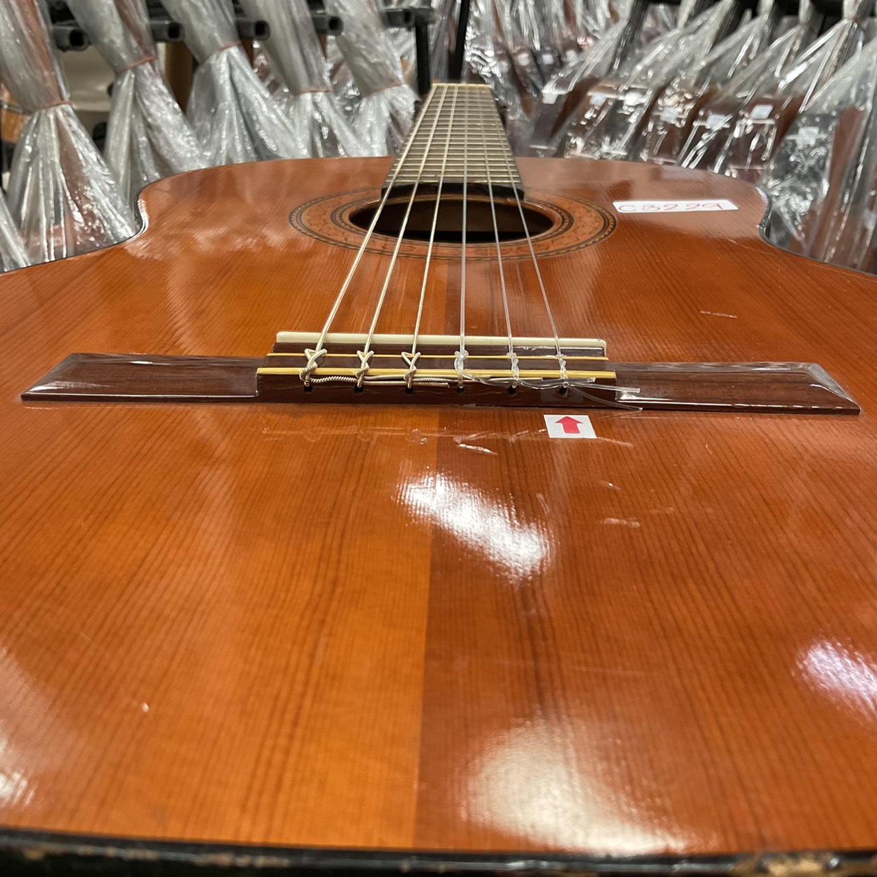 กีต้าร์คลาสสิค ISUMI : No.100