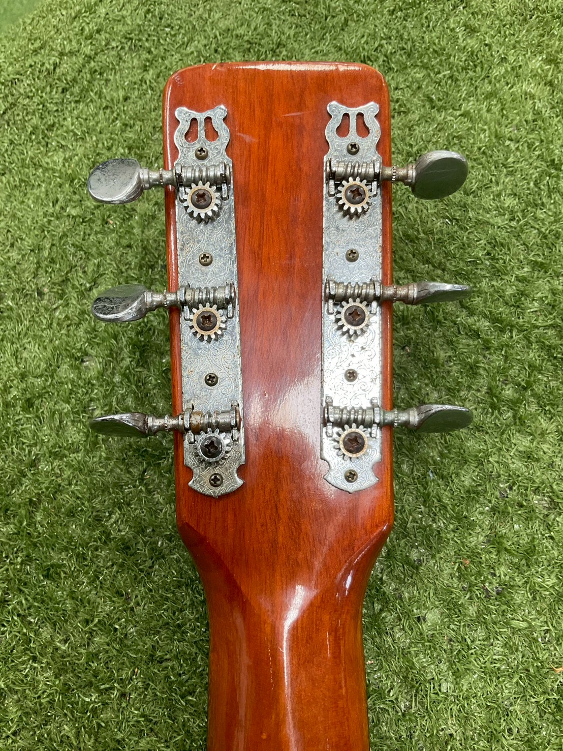 กีต้าร์โปร่ง Hamox Deluxe