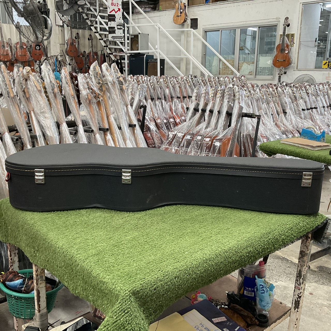 กล่องเคสกีต้าร์โปร่ง