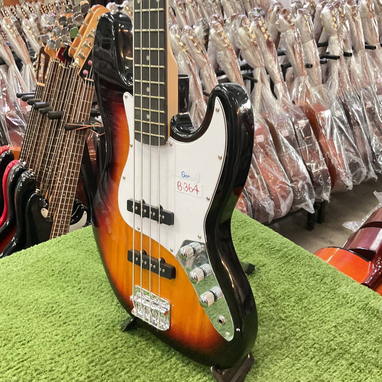 กีต้าร์เบส Sni jer (Gion)