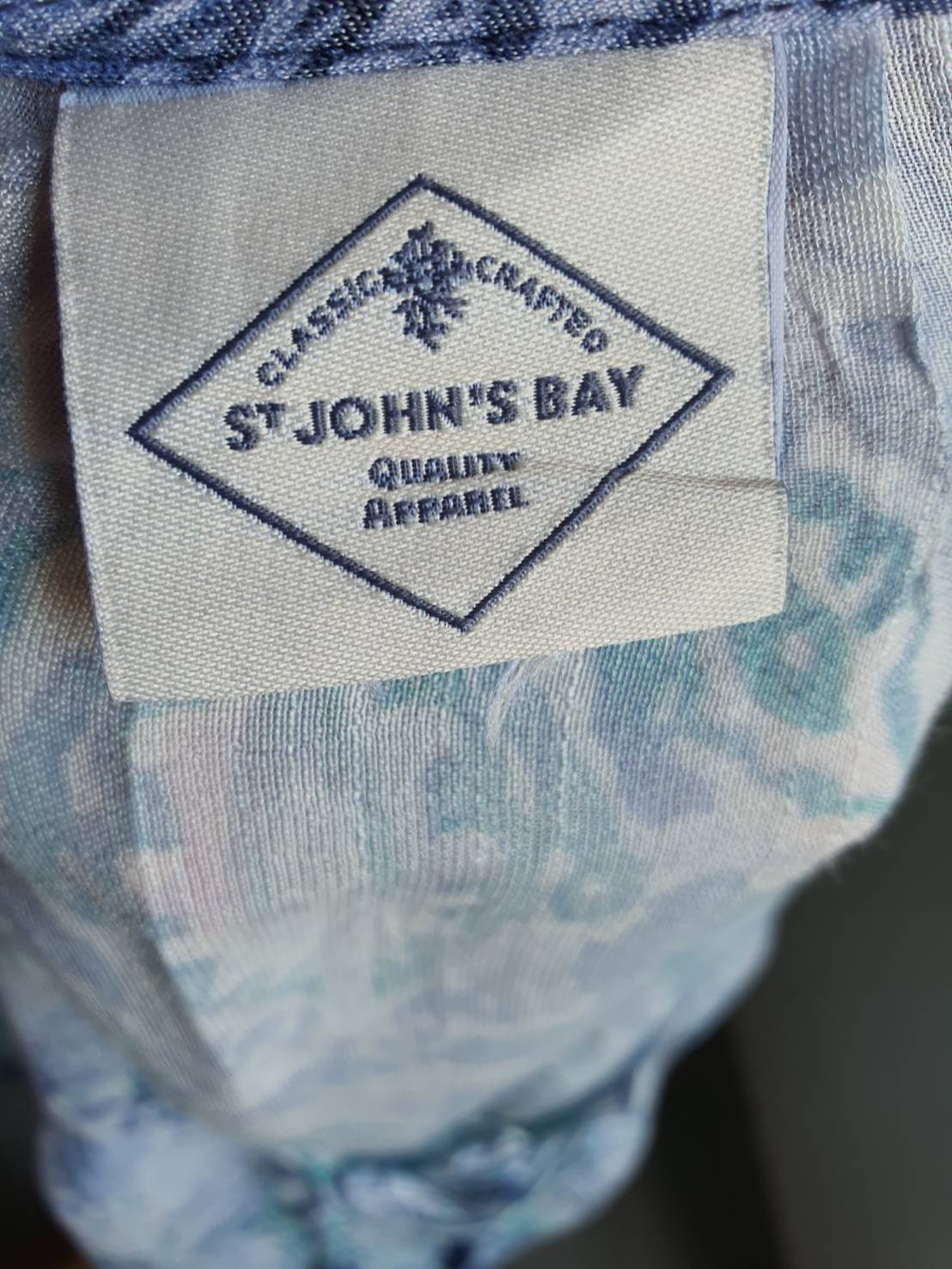 FF05326 เสื้อผ้ามือสอง ลวดลสวย แบรนด์SJ.JOHN'S BAY อก free-54 นิ้ว