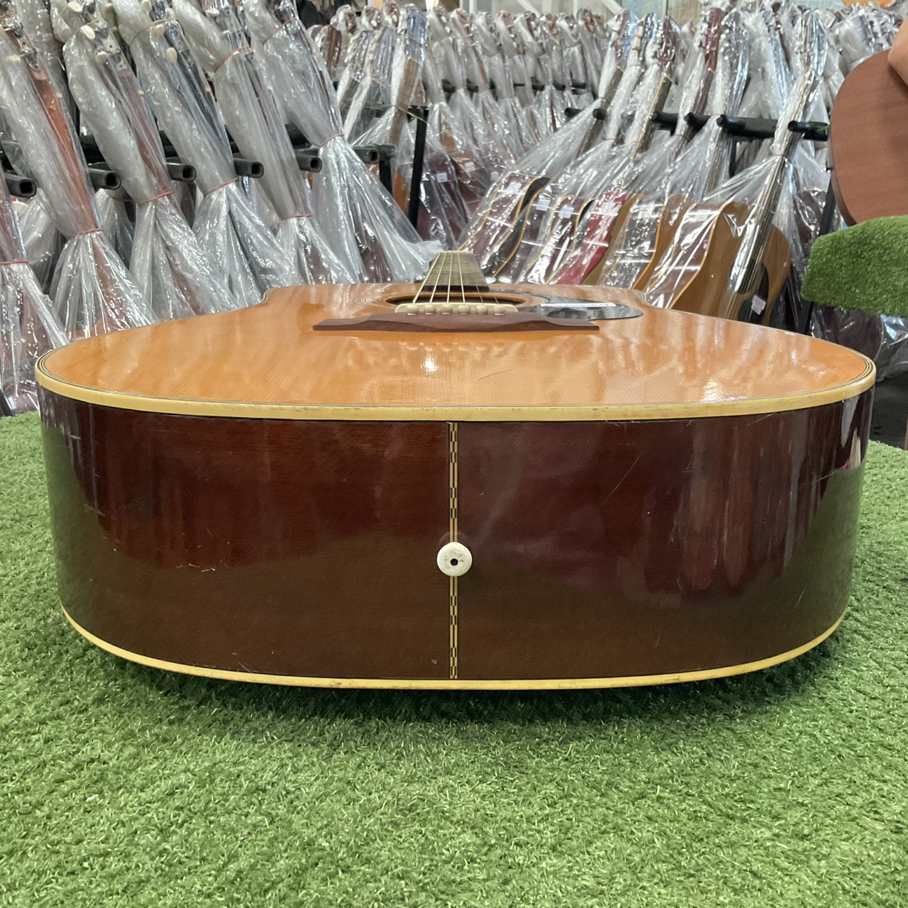 กีต้าร์โปร่ง YAMAHA : FG-151