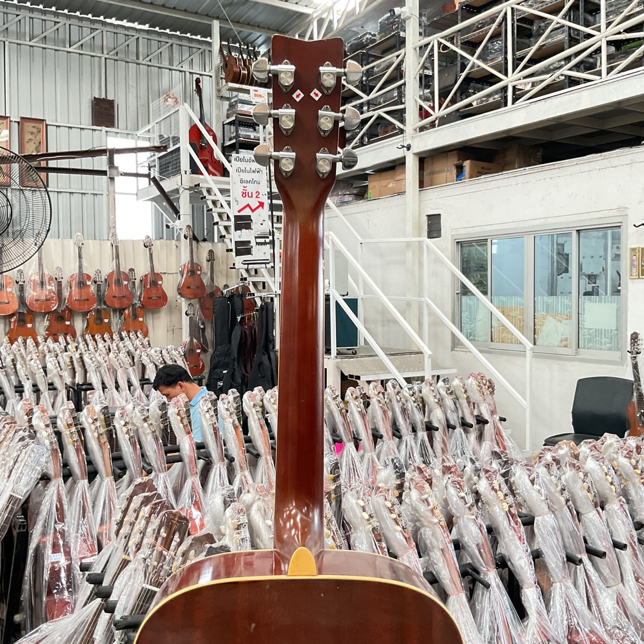 กีต้าร์โปร่ง YAMAHA : FG-200D