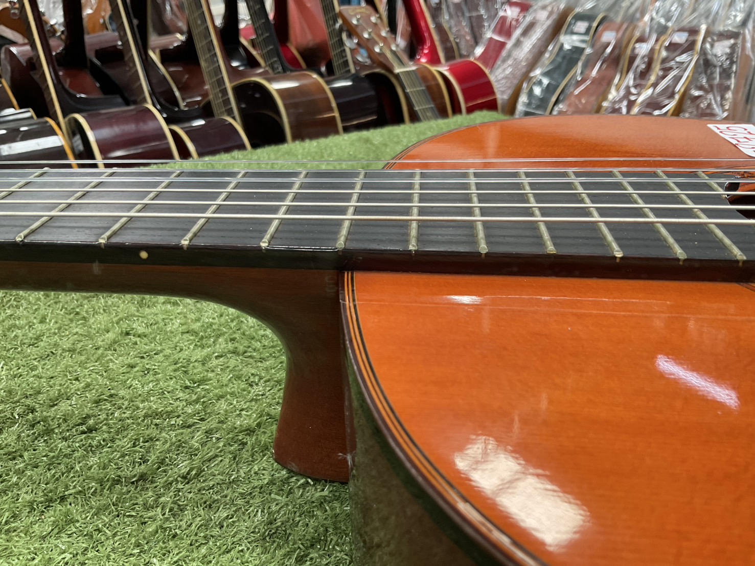 กีต้าร์คลาสสิค YAMAHA : C-200A