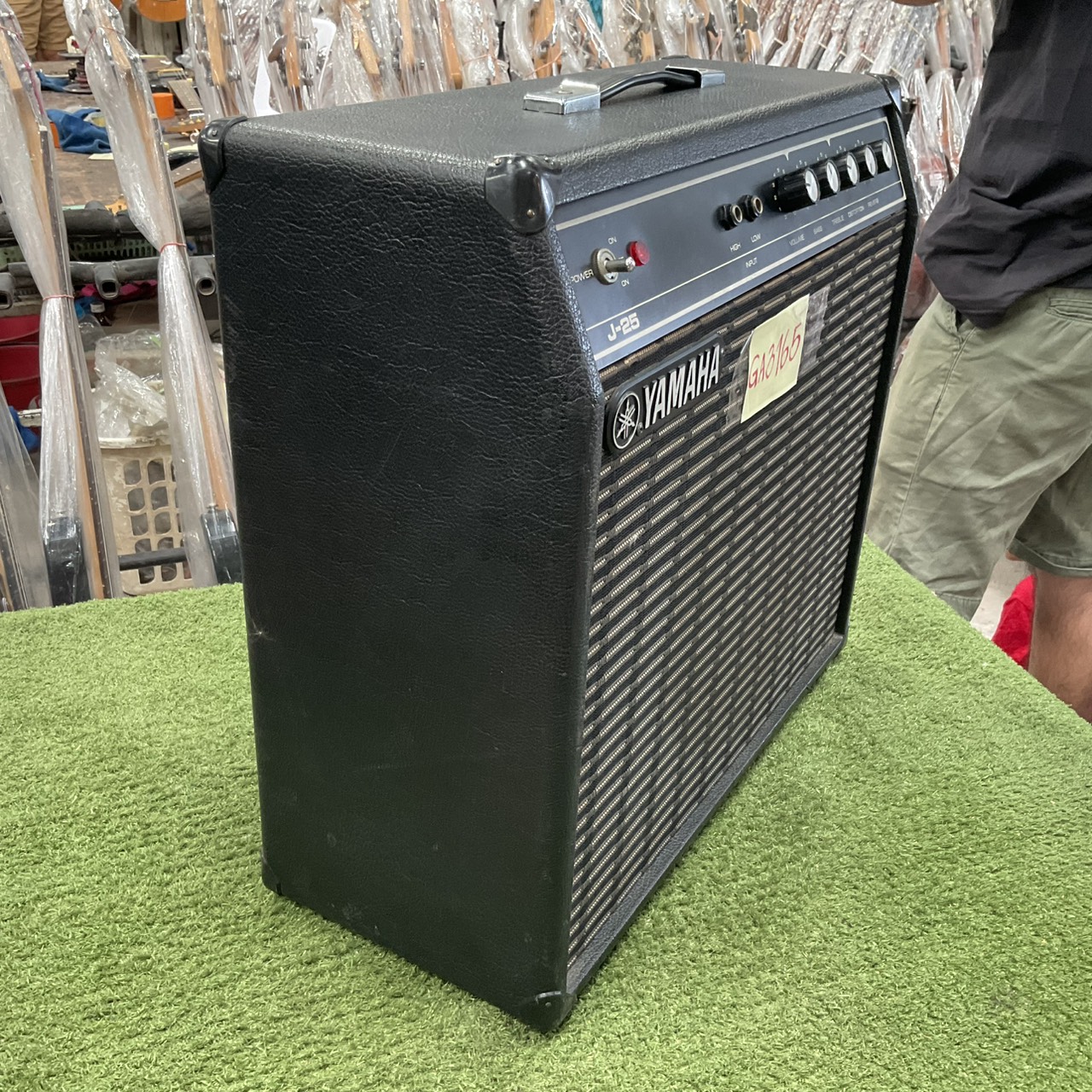 แอมป์กีต้าร์ YAMAHA : J-255