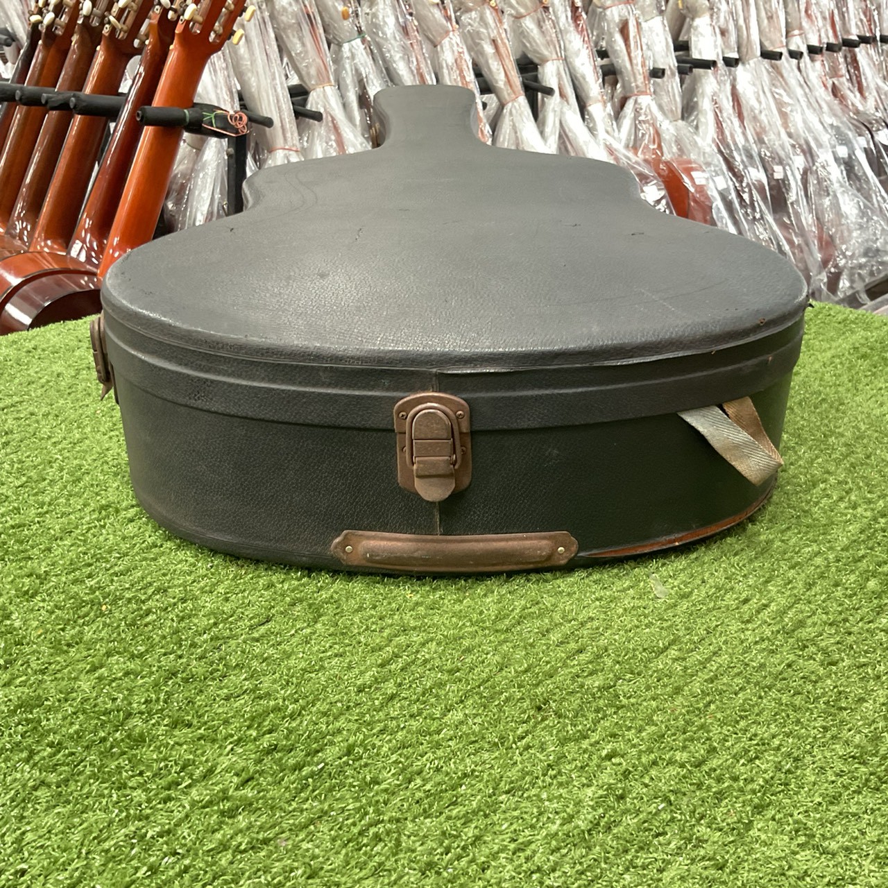 กล่องเคสกีต้าร์คลาสสิค