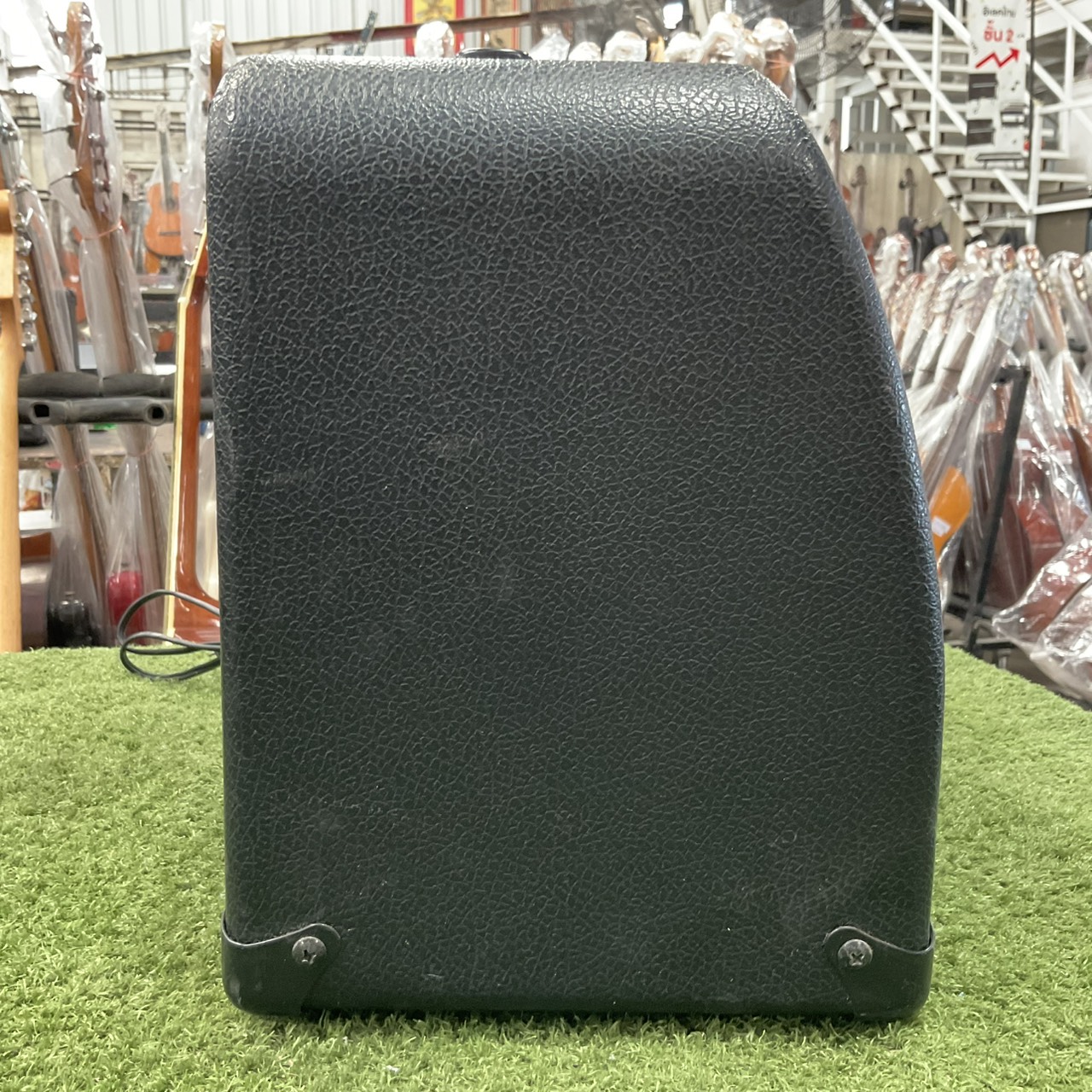 แอมป์เบส FERNANDES : FS-10B สินค้าไม่พร้อมใช้งาน (ต้องซ่อม)