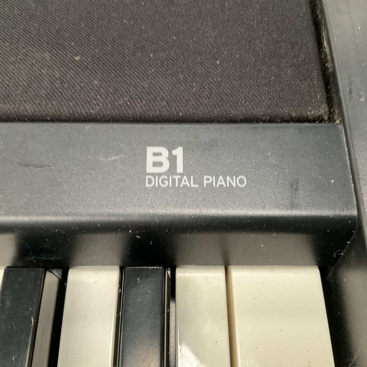 เปียโน KORG : B1