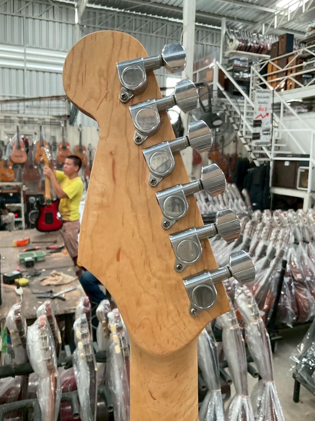 กีต้าร์ไฟฟ้า Legend