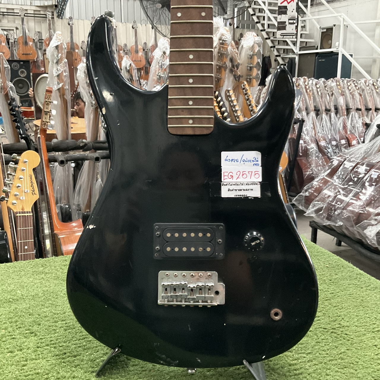 กีต้าร์ไฟฟ้า Birth : KY-01 สินค้าไม่พร้อมใช้งาน (ต้องซ่อม)